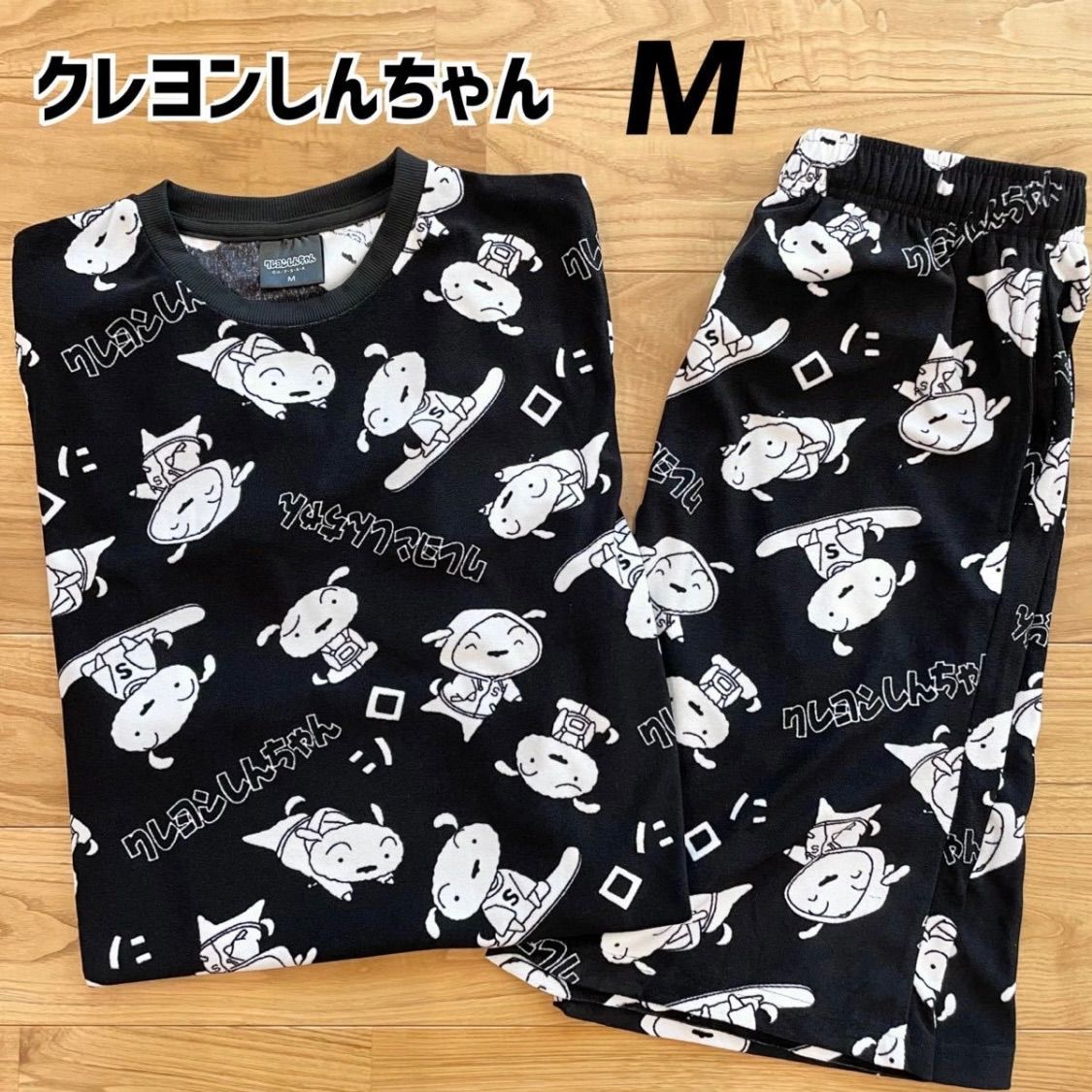 希少【M】クレヨンしんちゃん シロ 総柄 ルームウェア 半袖Tシャツ