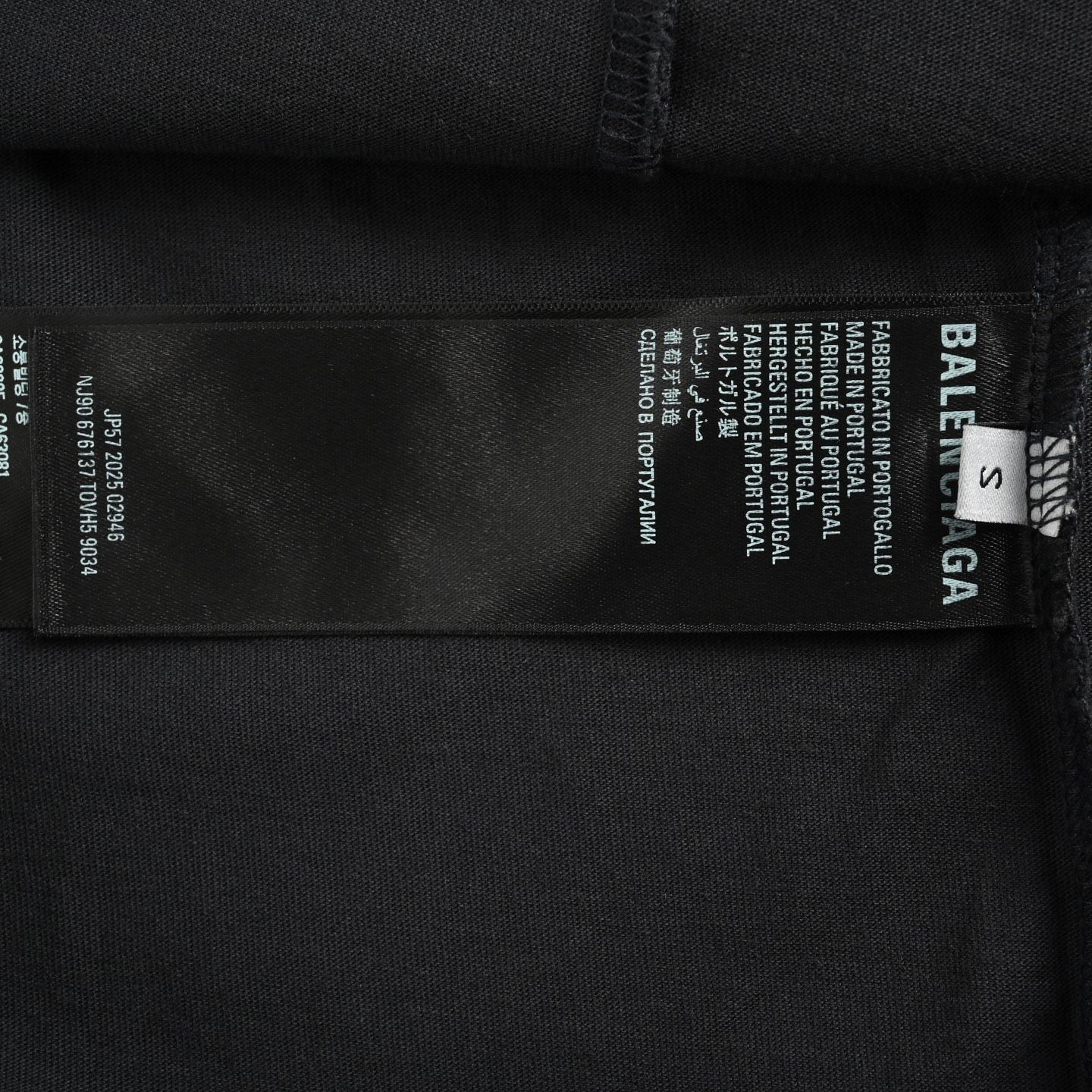 希少✨BALENCIAGA 刺繍ロゴ　バケットハット　赤　レッド　綿ポリ 今日特価】Balenciaga 25ss ムギヒゲ BB 刺繍 T シャツ - メルカリ