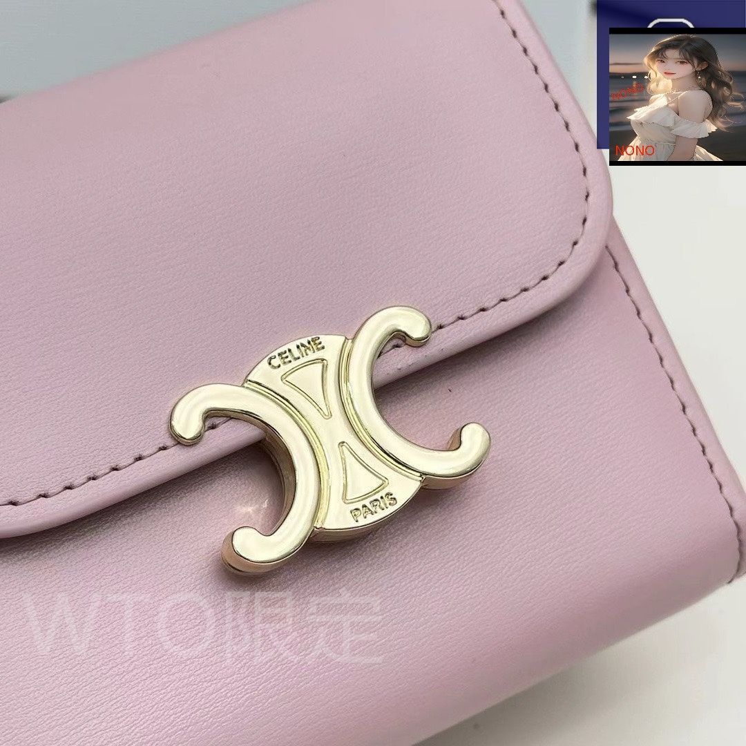 新品に近い❣️ セリーヌ トリオンフ ピンク スモールウォレット M18 セリーヌトリオンフ スモールウォレット ピンク ゴールド金具