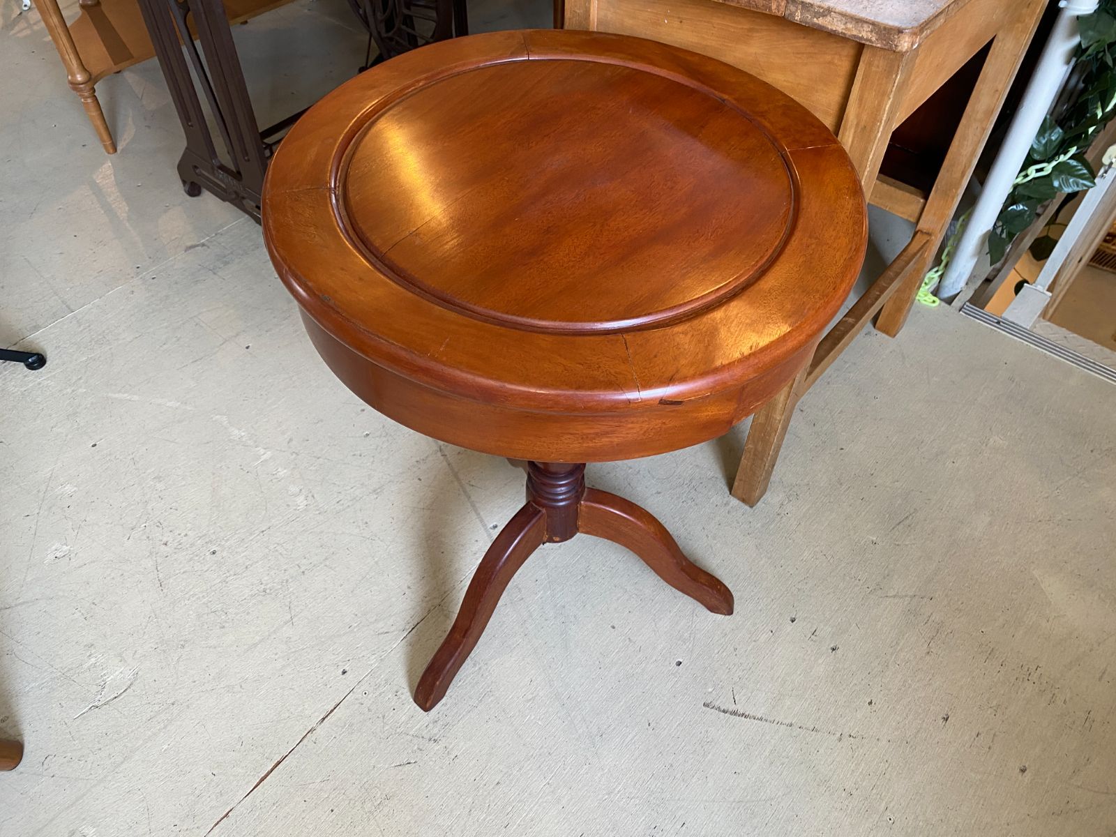 □サイドテーブル ラウンドテーブル アンティーク ヴィンテージ