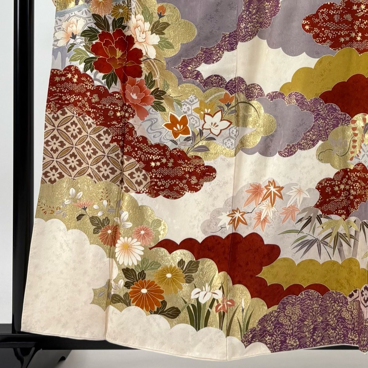 振袖 身丈159cm 裄丈66cm M 袷 雲文 草花 金糸 金彩 クリーム 正絹 秀品