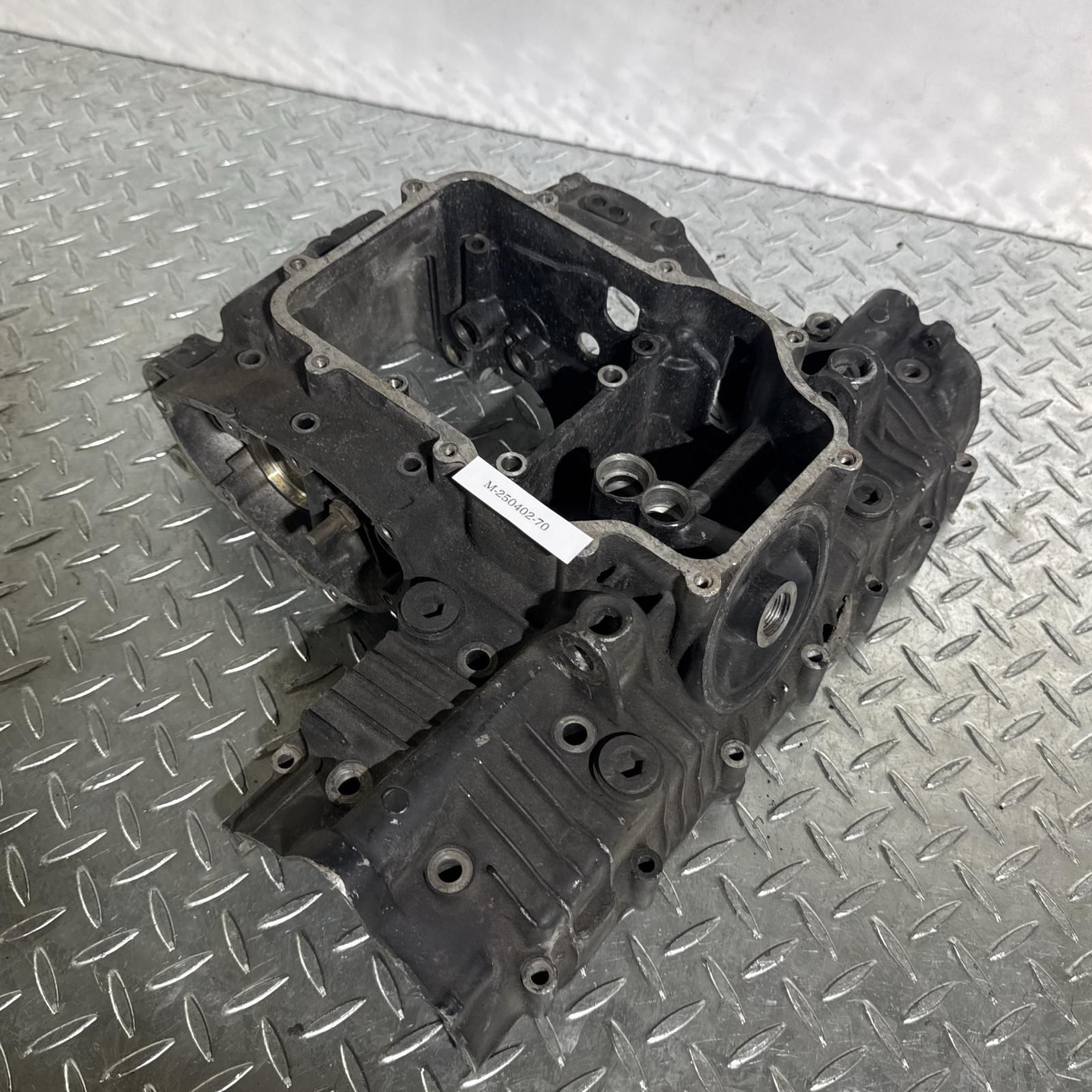 HONDA CBX400F クランクケース 下側 ホンダ