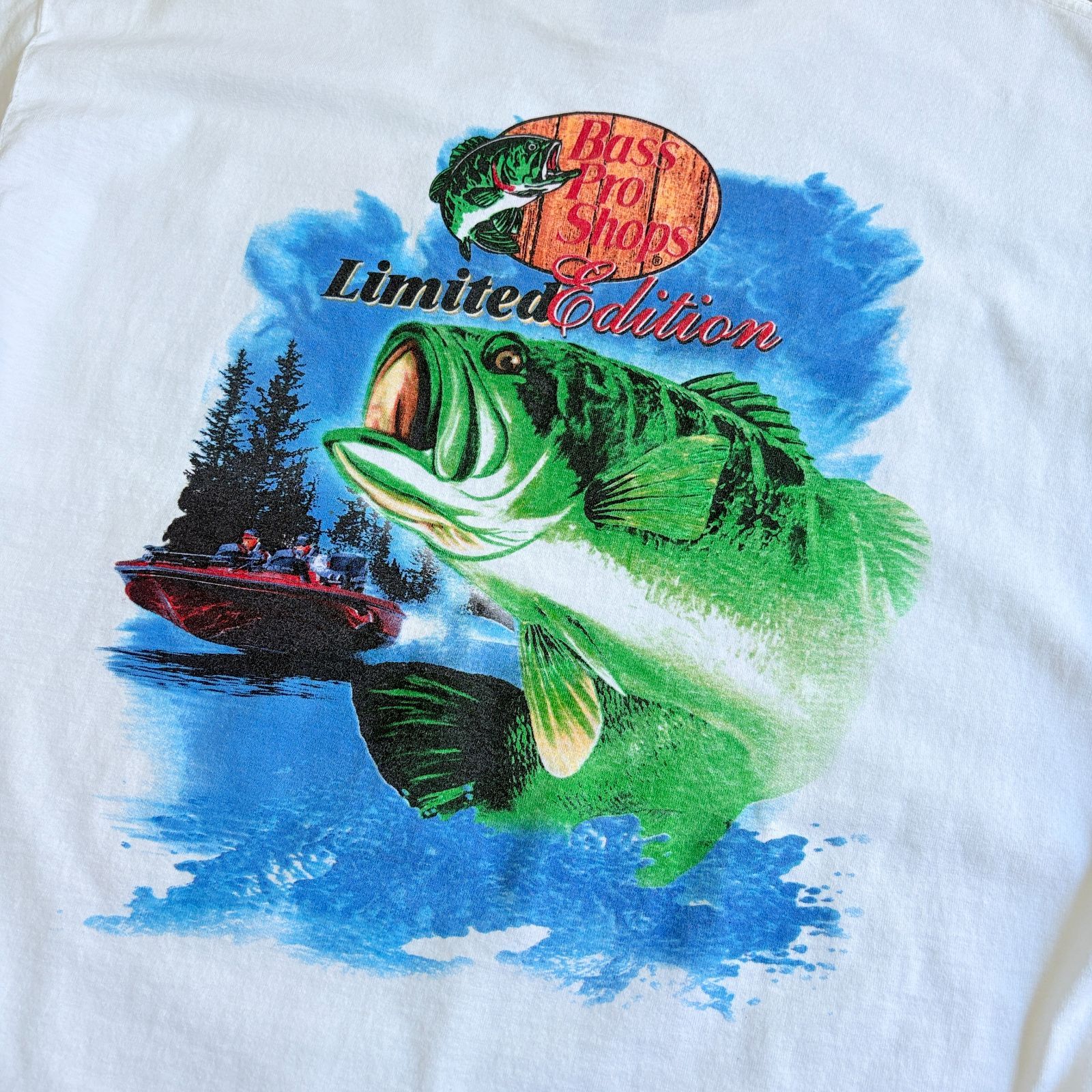 90s Bass Pro Shops Limited Edition Black Bass Back printed T-shirt 