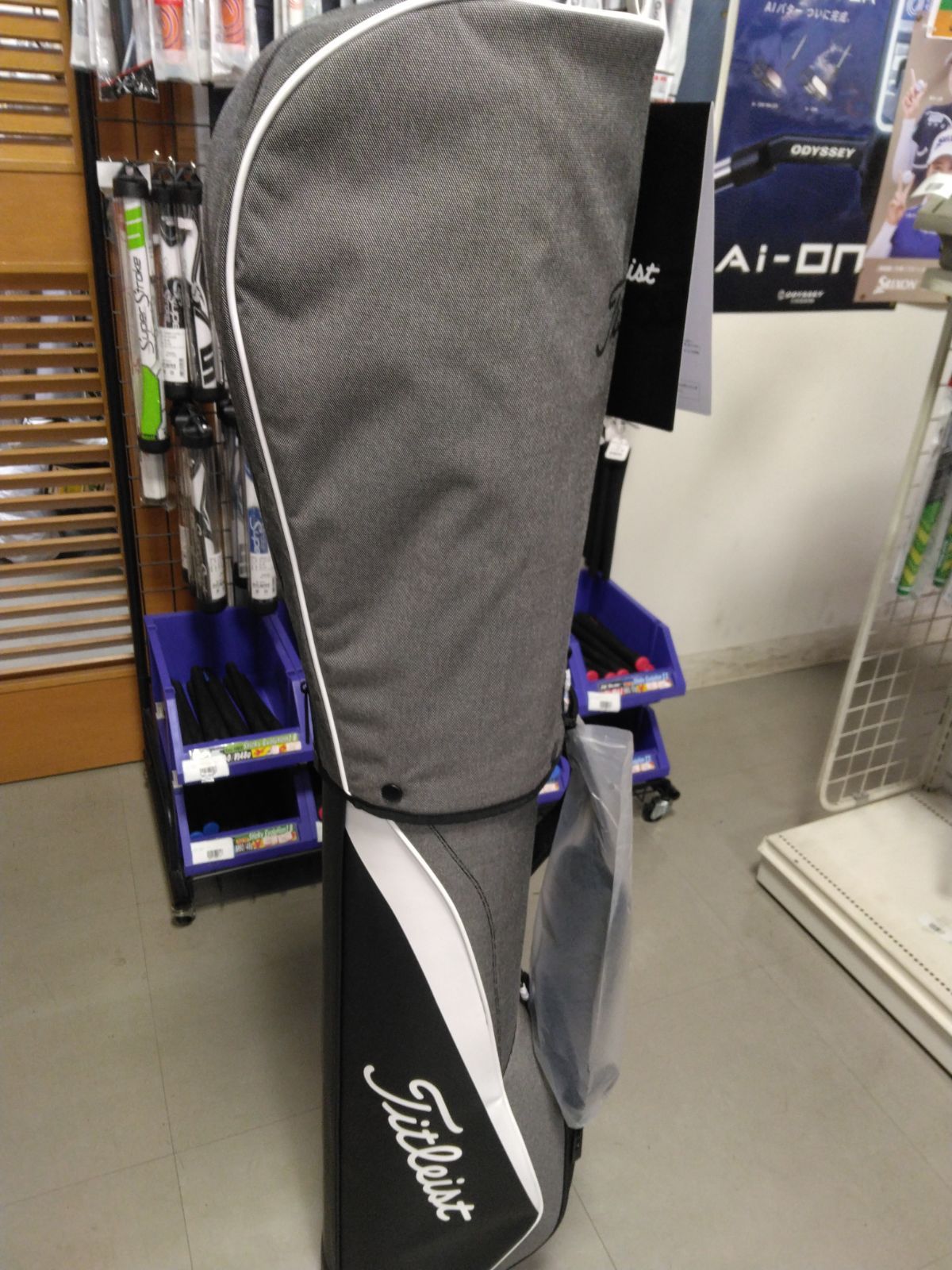 【新品未使用】Titleist パースート ハーフバッグ 新品未使用】タイトリスト Titleist パースート ハーフバッグ ブラック