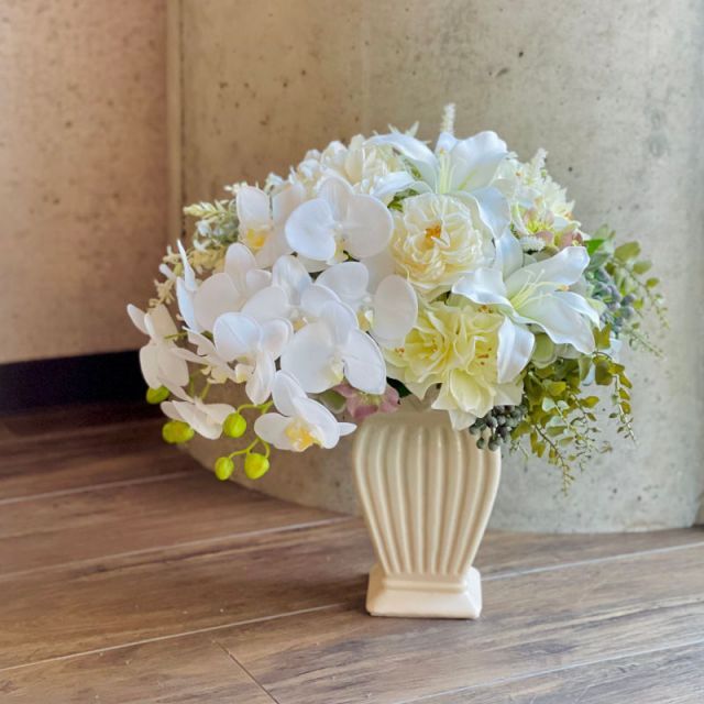 アーティフィシャルフラワー Arrangment rf-025 ホワイト ポット型 18p 1個入り 高さ40cm 胡蝶蘭と百合 造花 ギフト インテリア