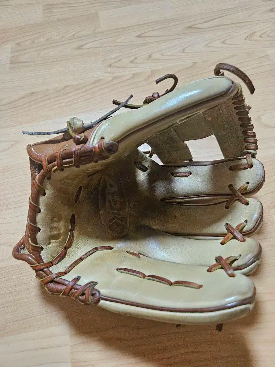 Wilson A2000 グローブ 内野用 000000002314_IuoN0Tb.jpg