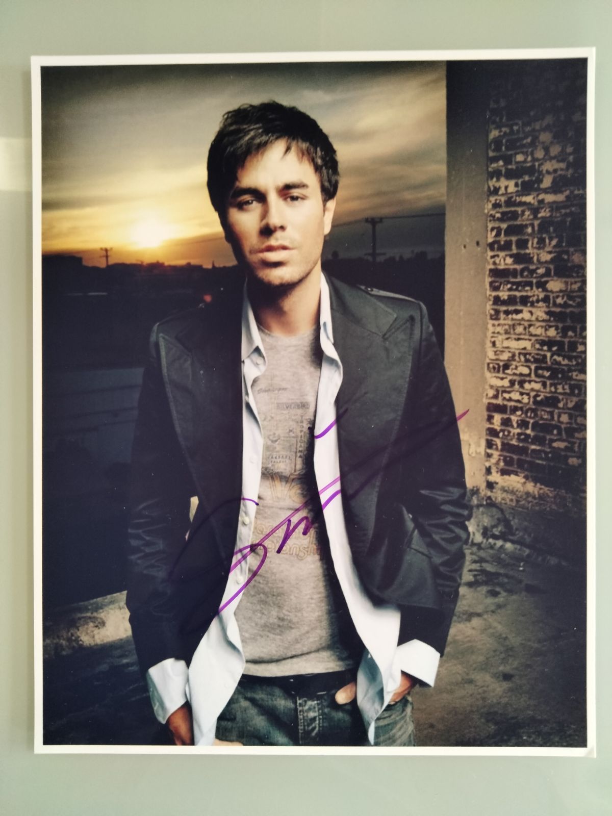 エンリケ・イグレシアス直筆サイン入り超 大型写真…