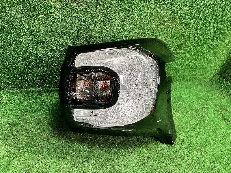 シエンタ NHP170G 右テールランプ テールライト ハイブリッドG コイト 52-283 81550-52C80 209