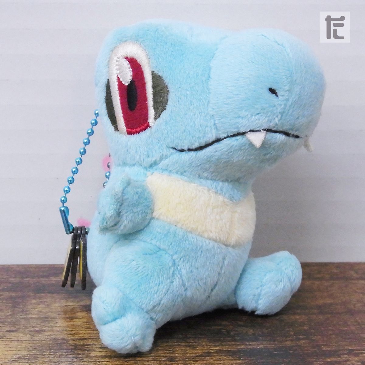 ポケモンセンターワニノコ連れ歩きマスコットぬいぐるみ