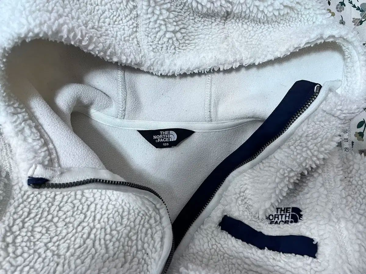 THE NORTH FACE フード付きダウンジャケット キッズ 120 ノース