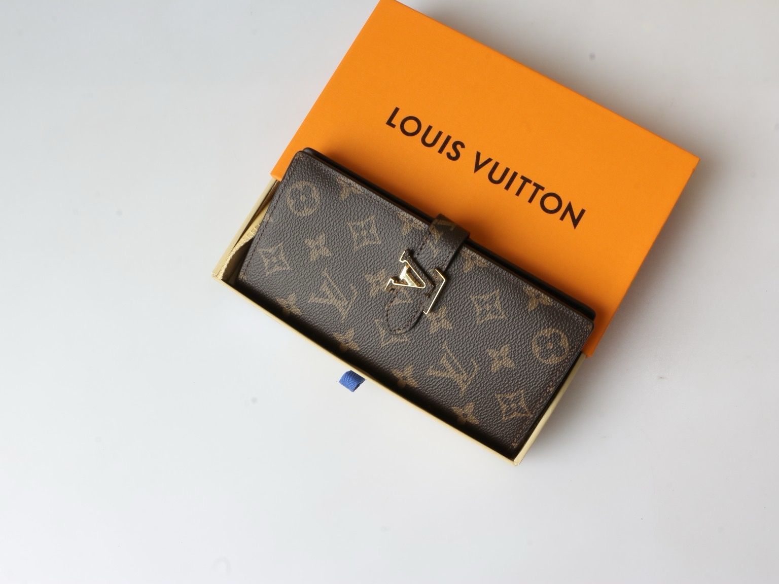 美品 Louis Vuitton ルイヴィトン 二つ折り財布