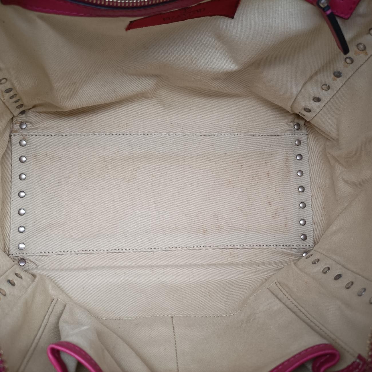 【VALENTINO】ロックスタッズレザーブレスレット　ピンクベージュ ピンク系 VALENTINO(ヴァレンティノ) ブレスレット(レディース