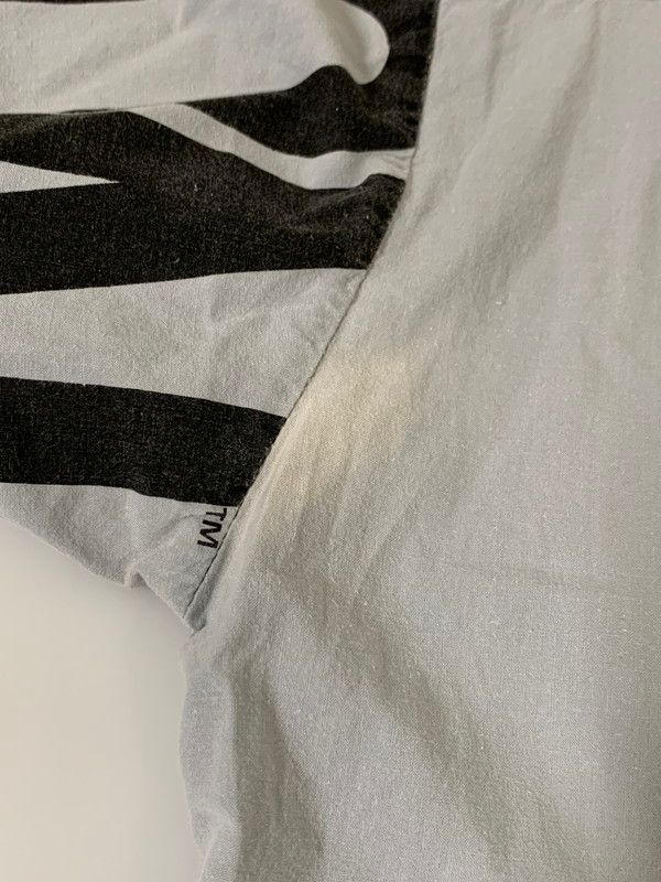 マルティシャツ