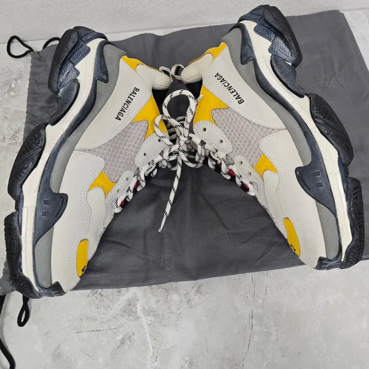 バレンシアガ S トリプルS BALENCIAGA スニーカー Triple TRIPLE