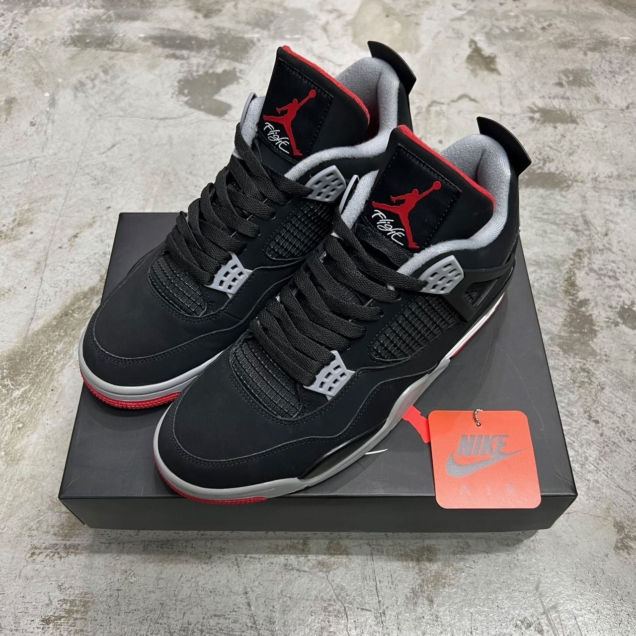 新品 NIKE Air Jordan 4 Retro Bred 2019年製 ジョーダン4 スニーカー 308497-060 28.5cm ブレッド  ナイキ 79911A1 - メルカリ