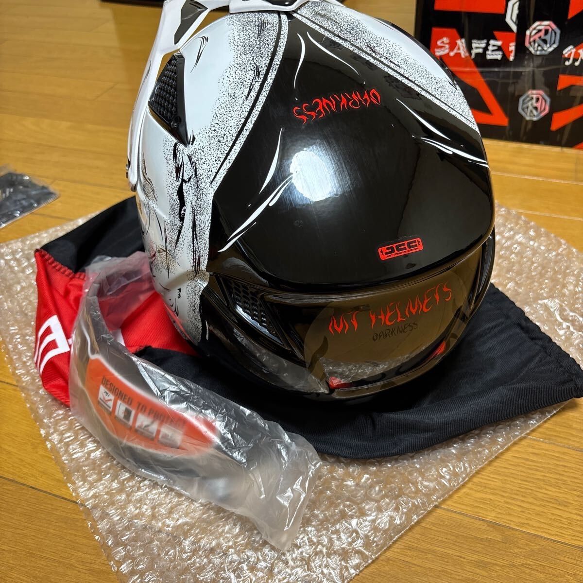 スペイン MT ストリートファイター インターナルバイザー（頭囲