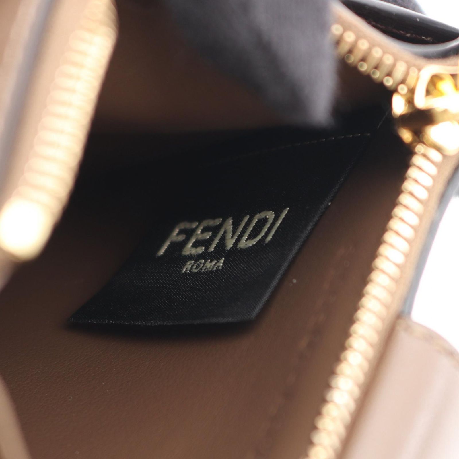 フェンディ FENDI カードケース FFダイヤモンド ジップカードケース ズッカ 8M0507ADYMF13VK ブラウン レザー FFダイヤモンド ジップカードケース レディース 新品 【新品★】FENDI フェンディ カードケース FFダイヤモンド ブラウン
