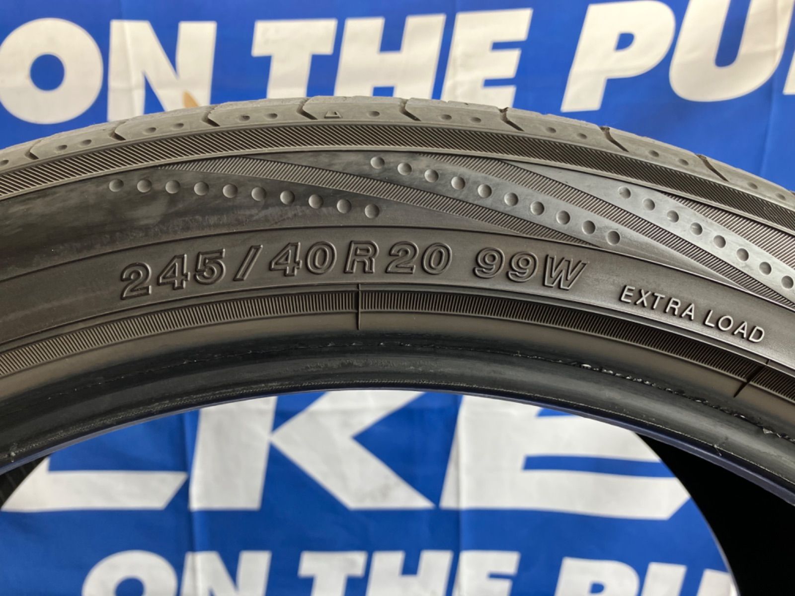 245/40R20 ヨコハマ ブルーアース RV-02 中古タイヤ1本 - メルカリ