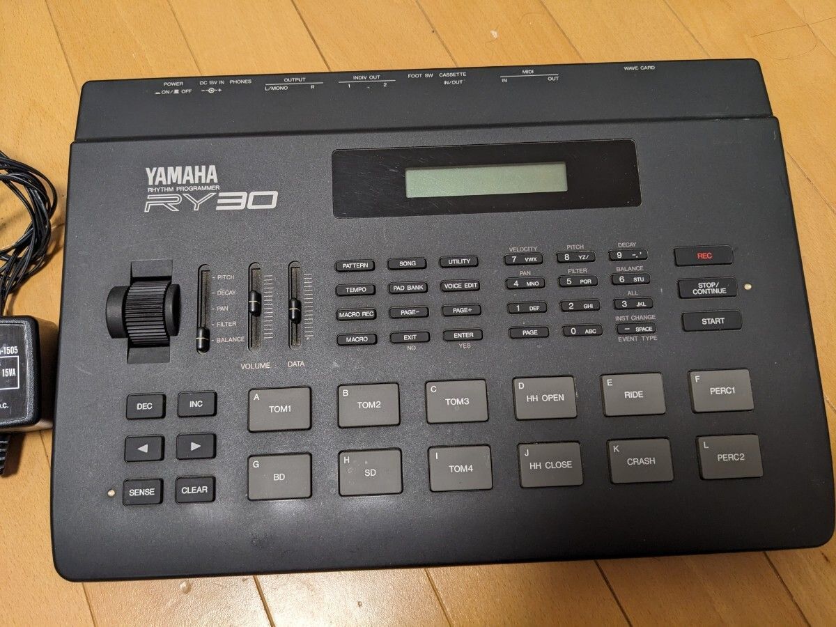YAMAHA RY30 ヤマハ リズムプログラマー