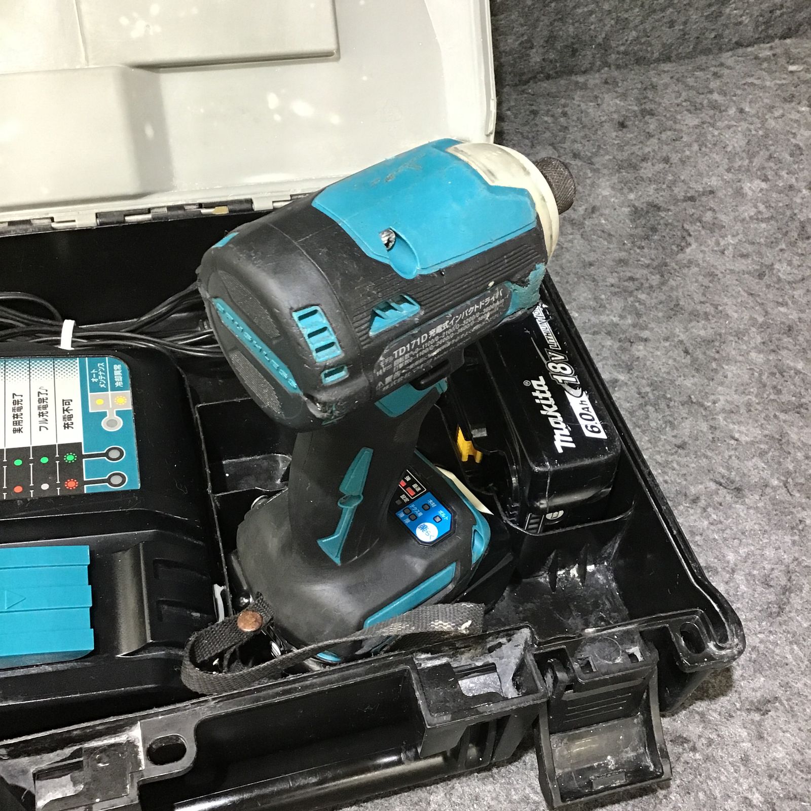 makita マキタ 18Vインパクトドライバー TD171DRGX【桶川店】 - メルカリ