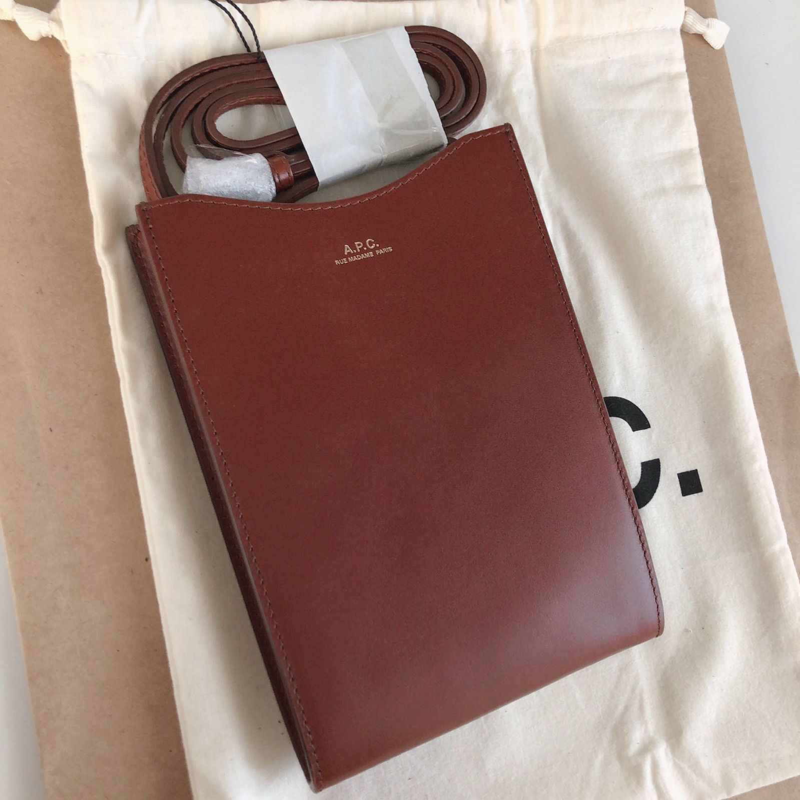 A.P.C アーペーセー Jamie ネックポーチ スクエア ミニバッグ-