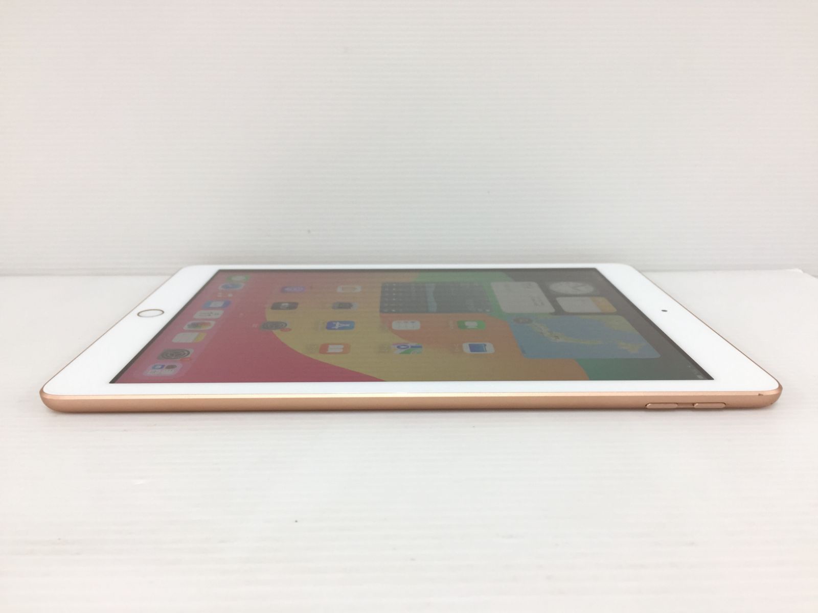 Apple⁄アップル iPad 6世代 32GB 9.7インチ MR7F2J⁄A iPad 32GB Apple 