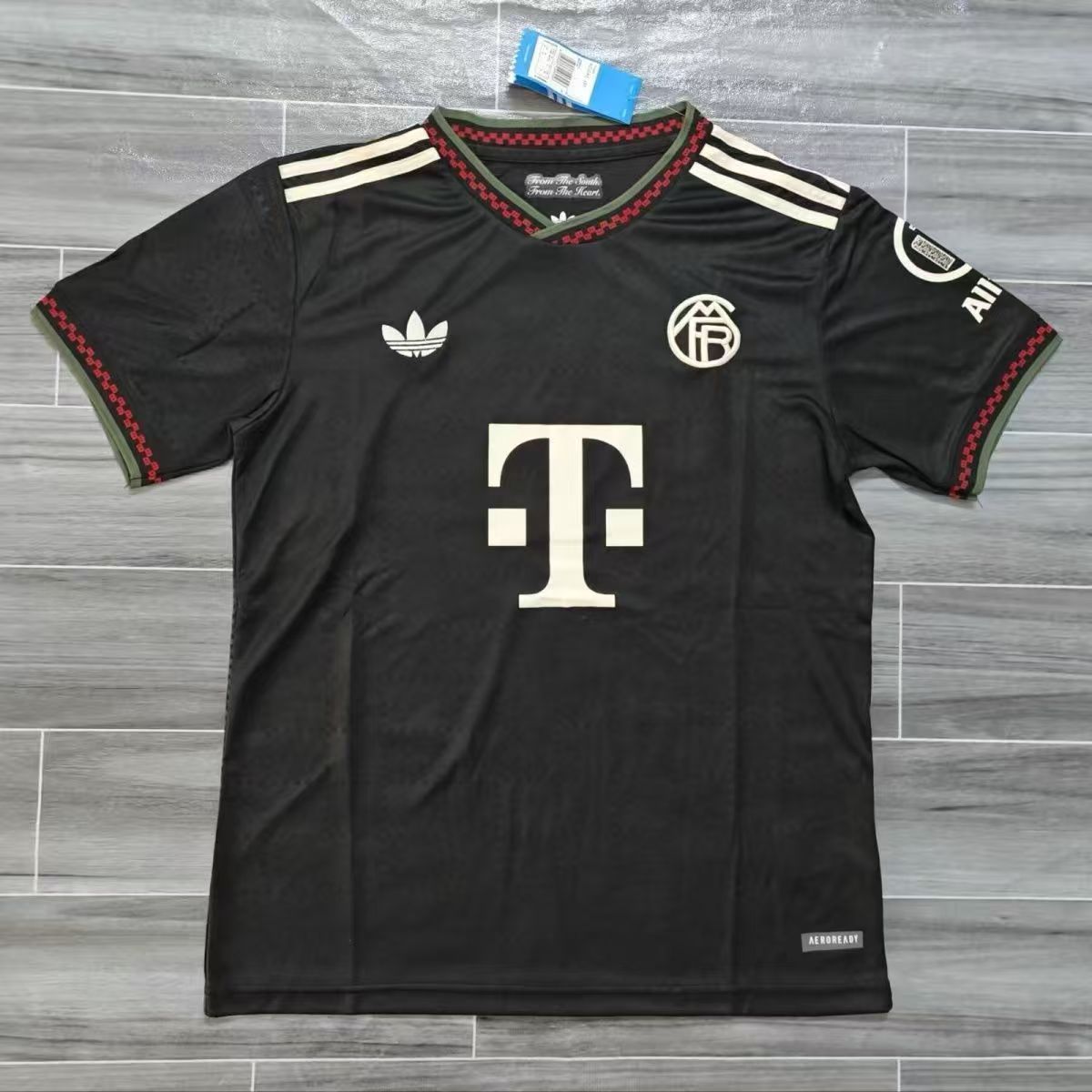 25-26 バイエルンミュンヘン 3rd ユニフォーム - メルカリ