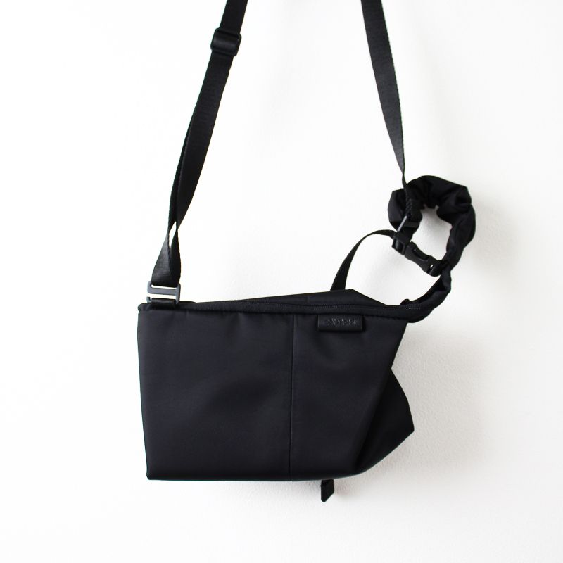 コートエシエル Cote&Ciel 極美品 SLEEK NYLON Kivu S ショルダー 