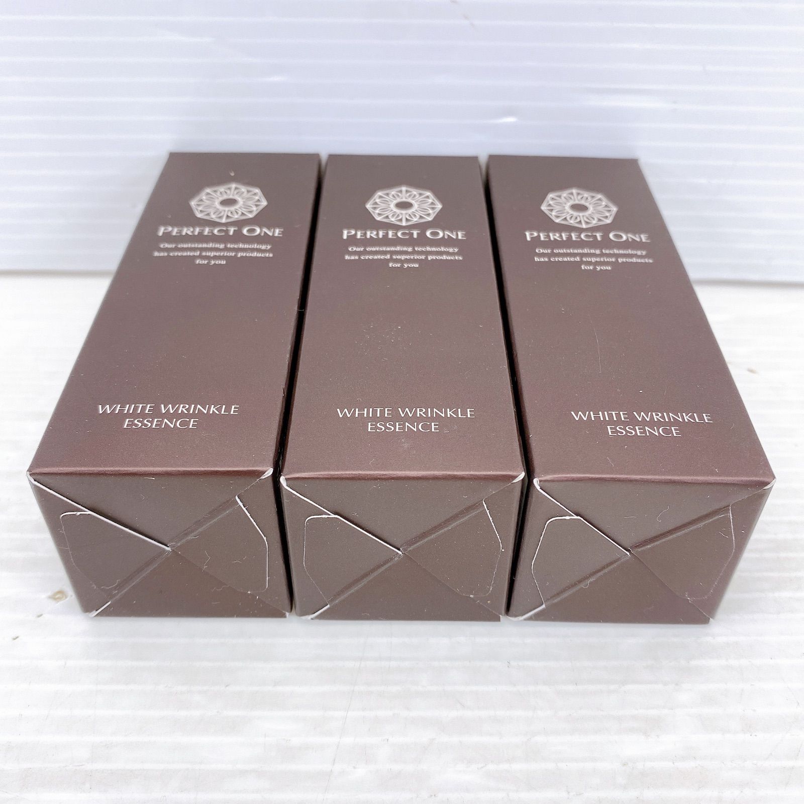 ◇ PERFECT ONE パーフェクトワン 薬用 SP ホワイトリンクエッセンス