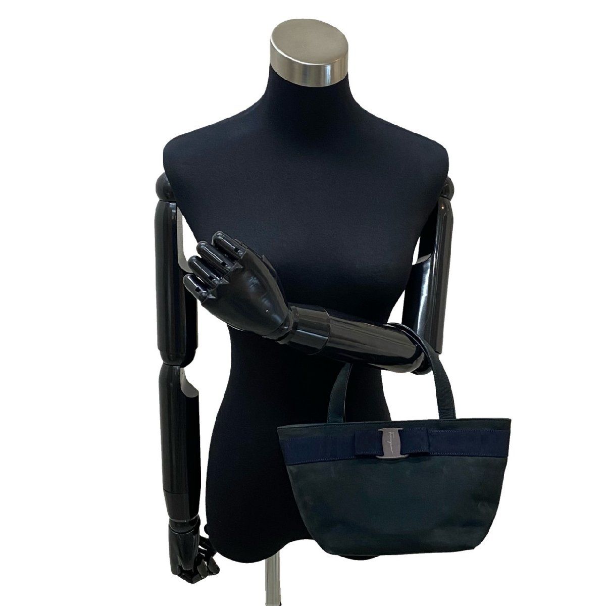 美品 Salvatore Ferragamo サルヴァトーレフェラガモ ヴァラ