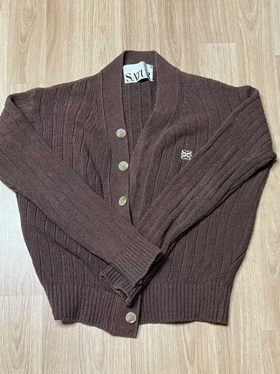 SATUR セター ブークレ カーディガン ブラウン 95
