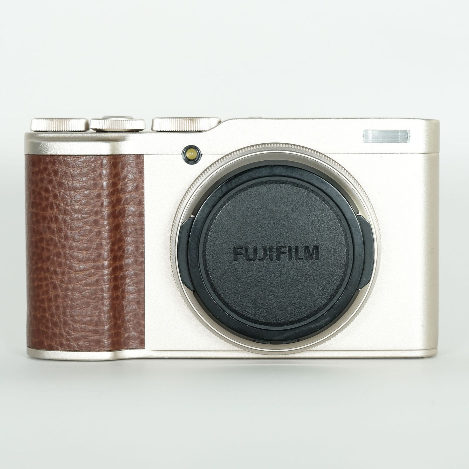 【新品同様】FUJIFILM XF10 ゴールド コンパクトデジタルカメラ Amazon | 富士フイルム(FUJIFILM) デジタルカメラ XF10