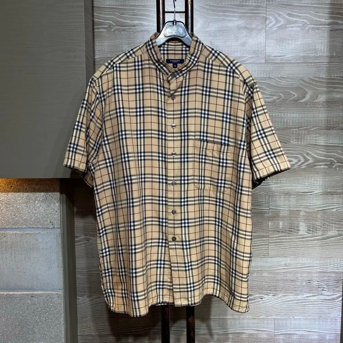 近年モデル　BURBERRY バーバリー　シャツ　半袖　ノバチェック　S バーバリーロンドン ノバチェック 半袖 シャツ L相当（Sサイズ