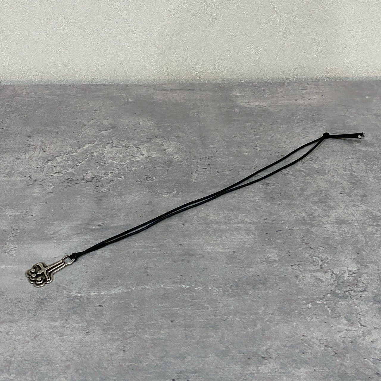 【最終値引き】CVTVLIST カタリスト ロゴチャームネックレス CVTVLIST』カタリスト ロゴチャームネックレス - メルカリ