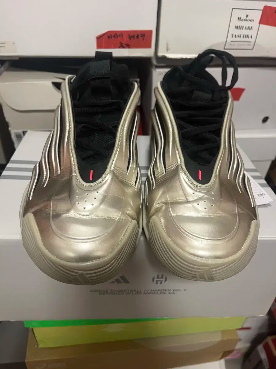 アディダス ハーデン 9 サイバーメタリック