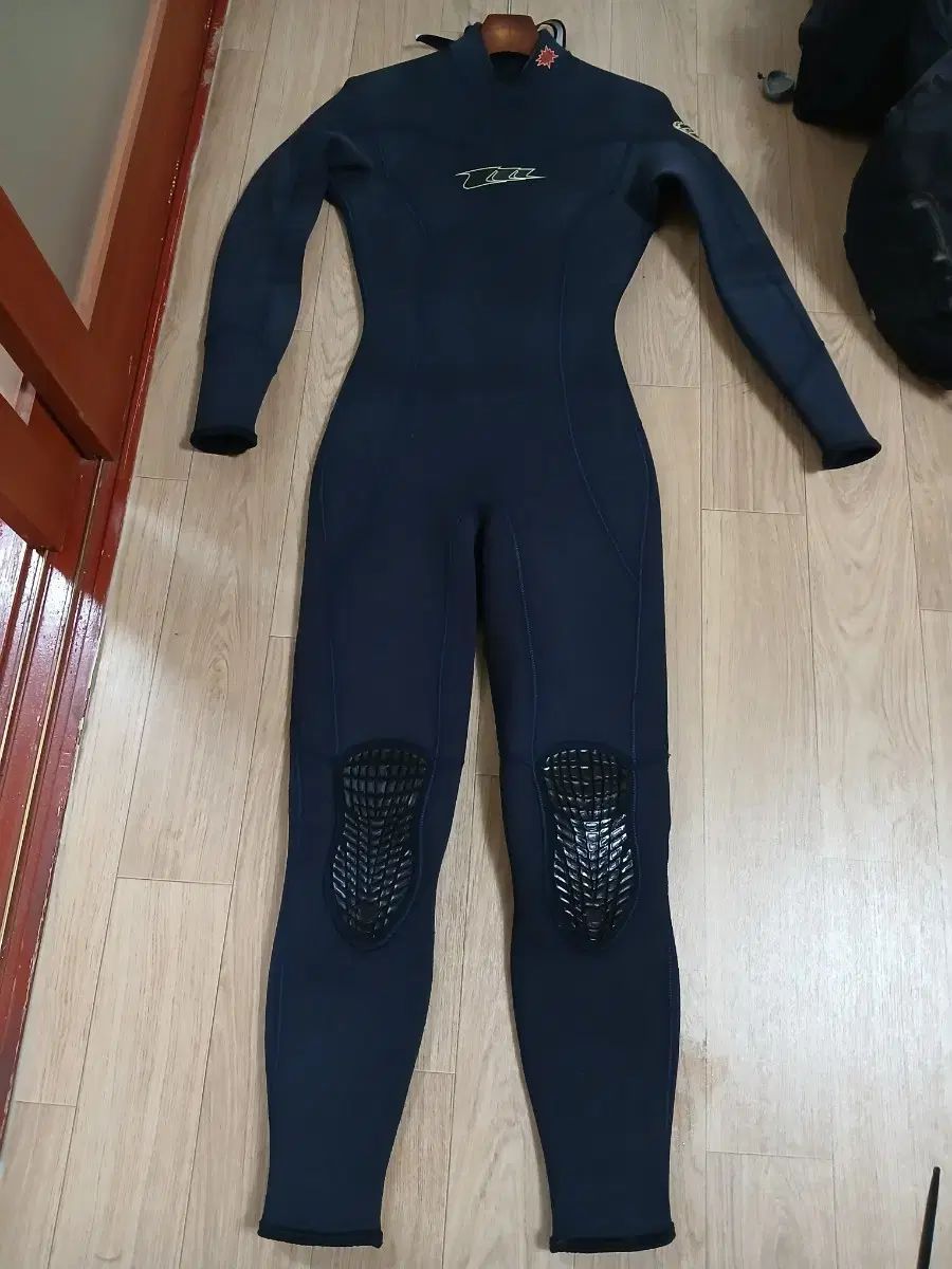 モービス レディース ネオプレン ウェットスーツ ブラック 5 予め