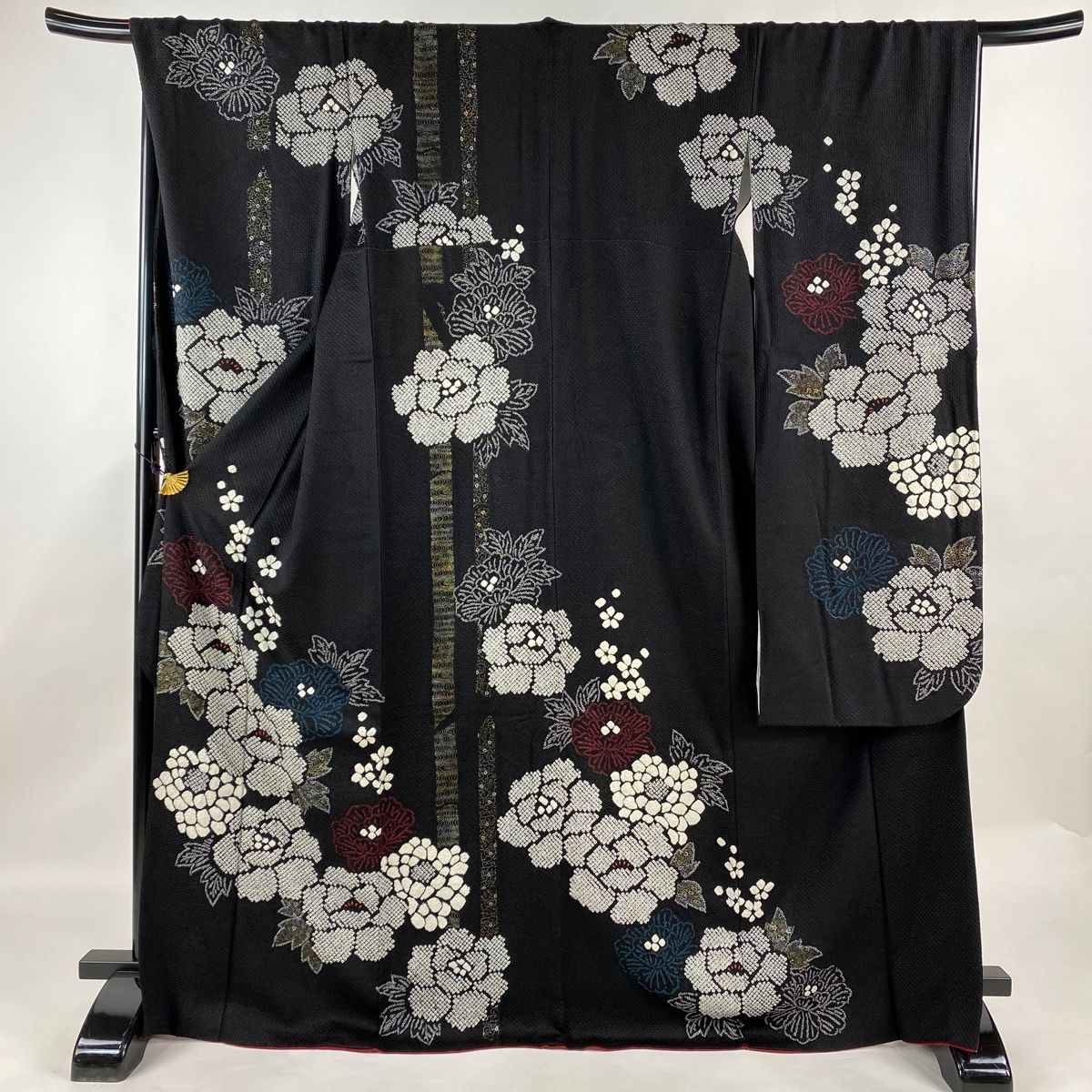 振袖 身丈168cm 裄丈69cm L 袷 牡丹 花 絞り 金銀彩 黒 正絹 名品
