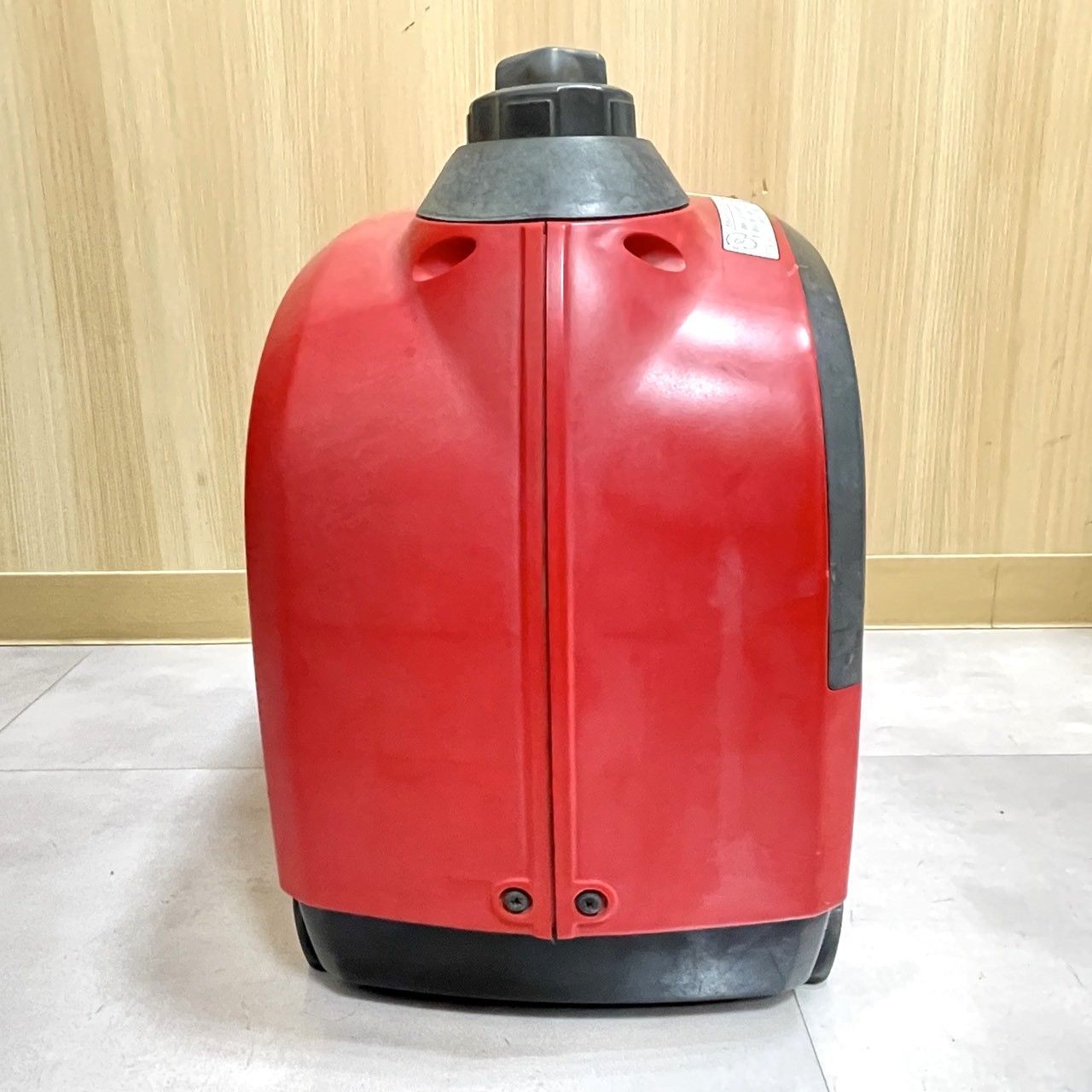 ☆shindaiwa 新ダイワ インバーター発電機 IEG900M 動作未確認