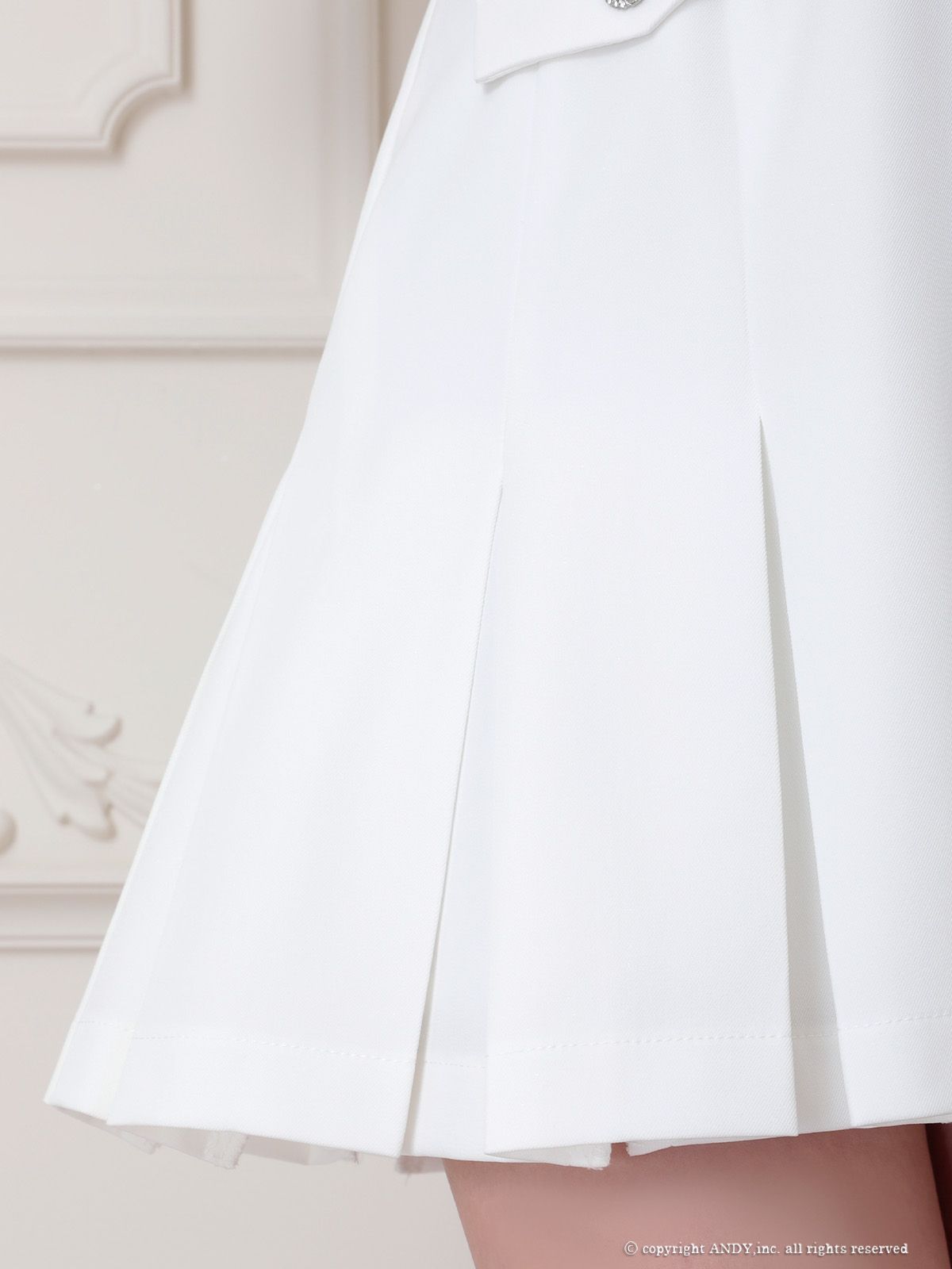 ビジューボタン|