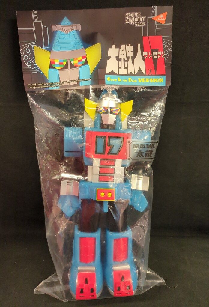 PLAYTOY SUPER ROBOT VINART 大鉄人17 Glow In Dark Ver.