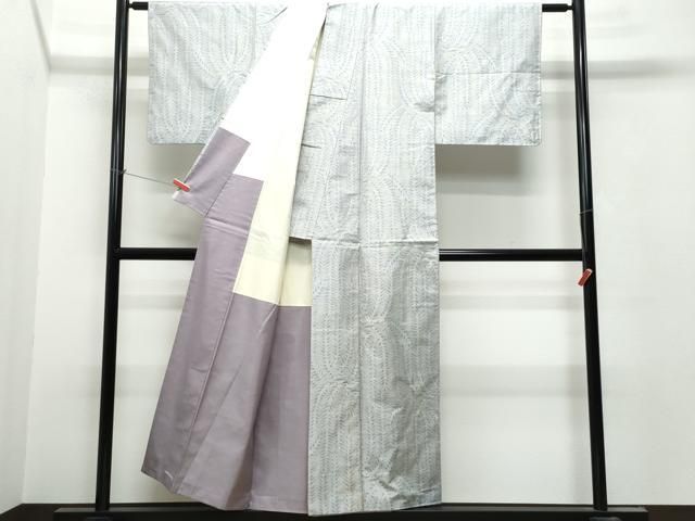 平和屋着物●本場大島紬　白大島　舞葉文　総絣　正絹　逸品　CAAT7068vf 平和屋着物○本場大島紬 白大島 舞葉文 総絣 正絹 逸品 CAAT7068vf