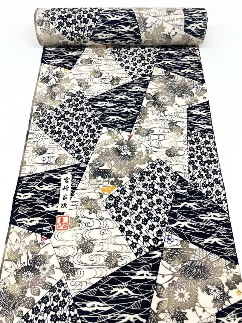 小紋 手ざし紅型 宮﨑良次 浜ちりめん 正絹 反物 - メルカリ