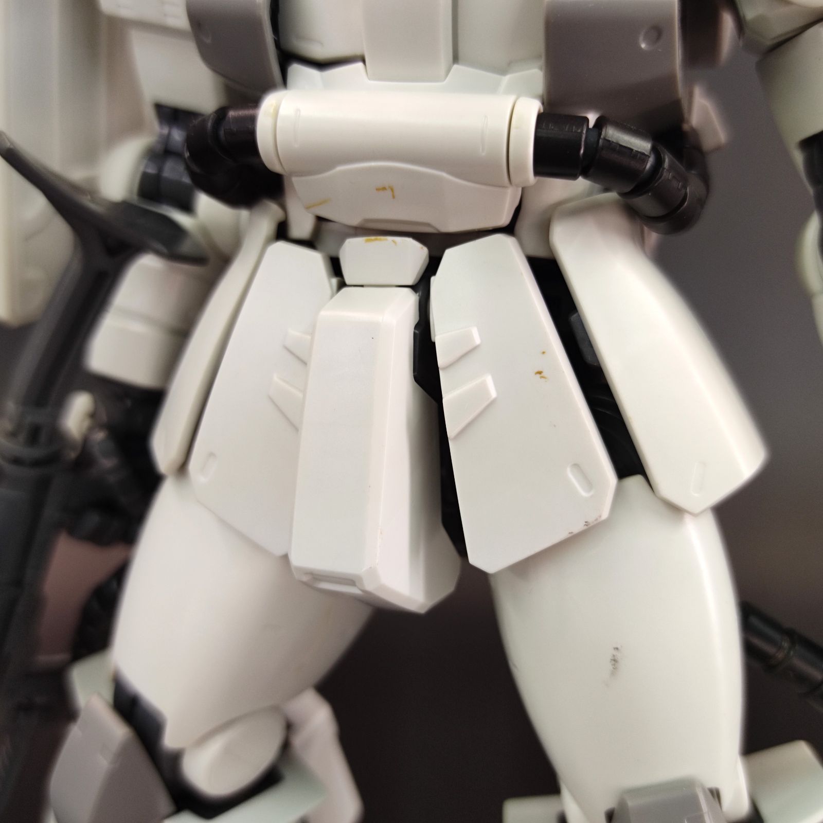 ガンプラ【ジャンク品】 MG 1/100 MS-06R-1A シン・マツナガ専用ザク
