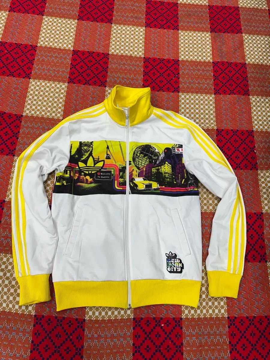 【雷市場（ポンジャン）商品韓国直送】 adidas(アディダス) nyc ジャージ レアカラー 黄色蛍光 m