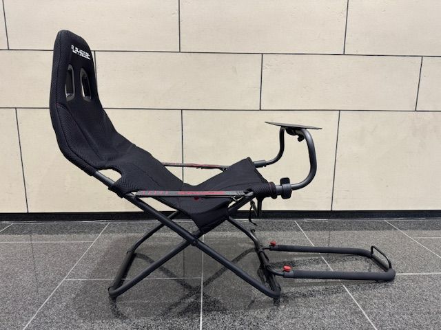 Playseat Challenge NASCAR Edition レーシングシミュレーター レーシングホイールスタンド Formula~GTポジション 調整 なフレーム RN00188