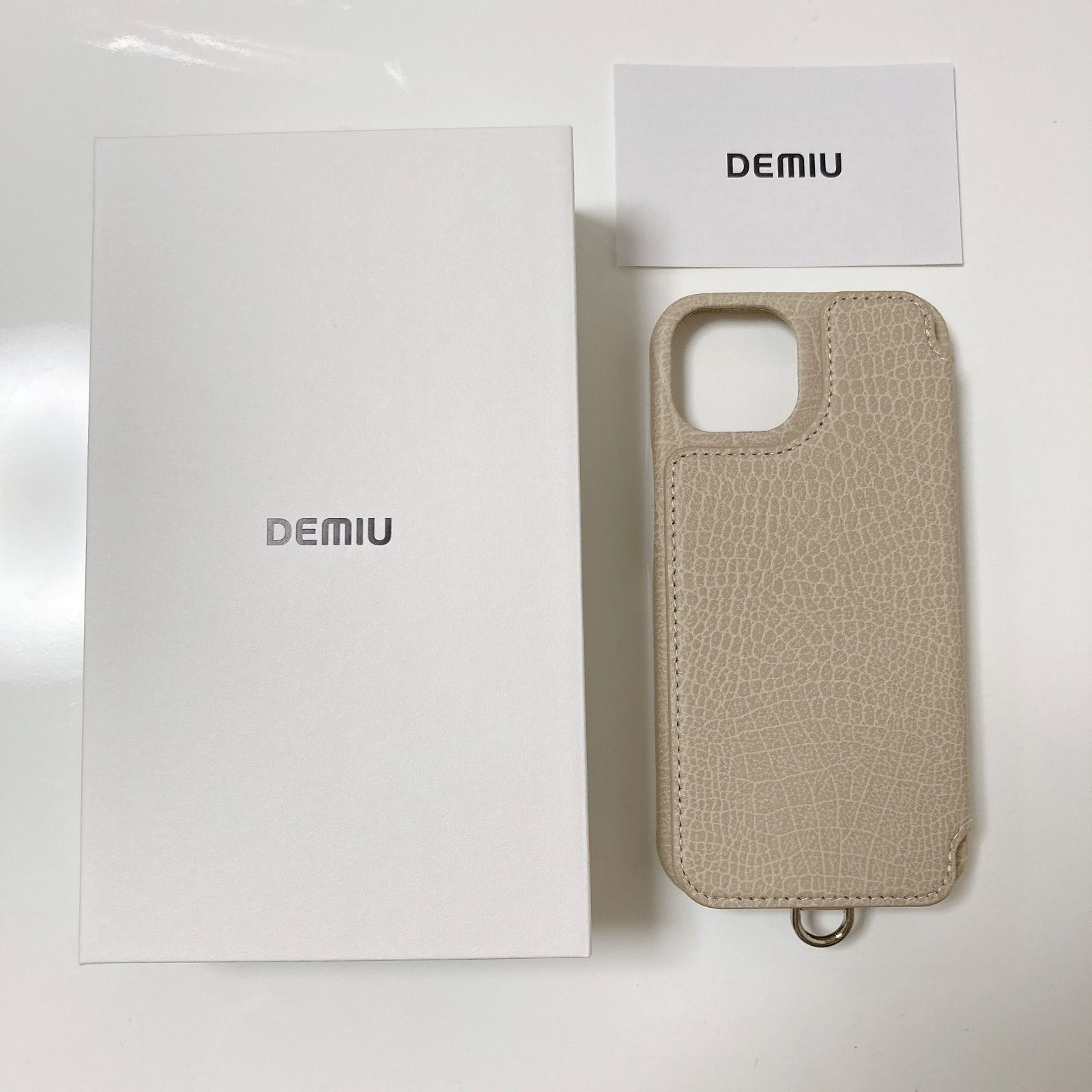 DEMIUデミュウdemiurvoデミウルーボiPhoneケースPOCHEポシェフラットクロコレザーケースベージュ