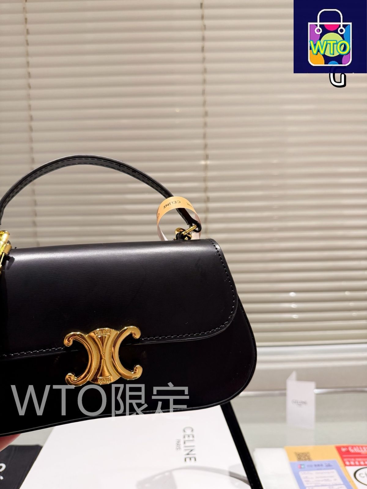 美品 CELINE トリオンフ ロゴ バックル コート 36 モノグラム クラシック トリオンフ バッグ / ニロティカスクロコダイル