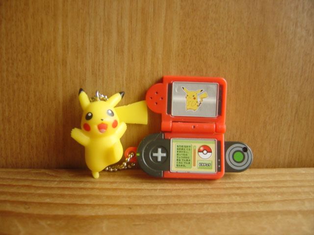 ♯Evc26GBポケモンずかんWマスコットギラティナ登場人気3種
