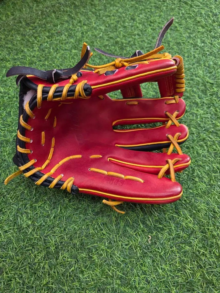 東月内野手用グラブ