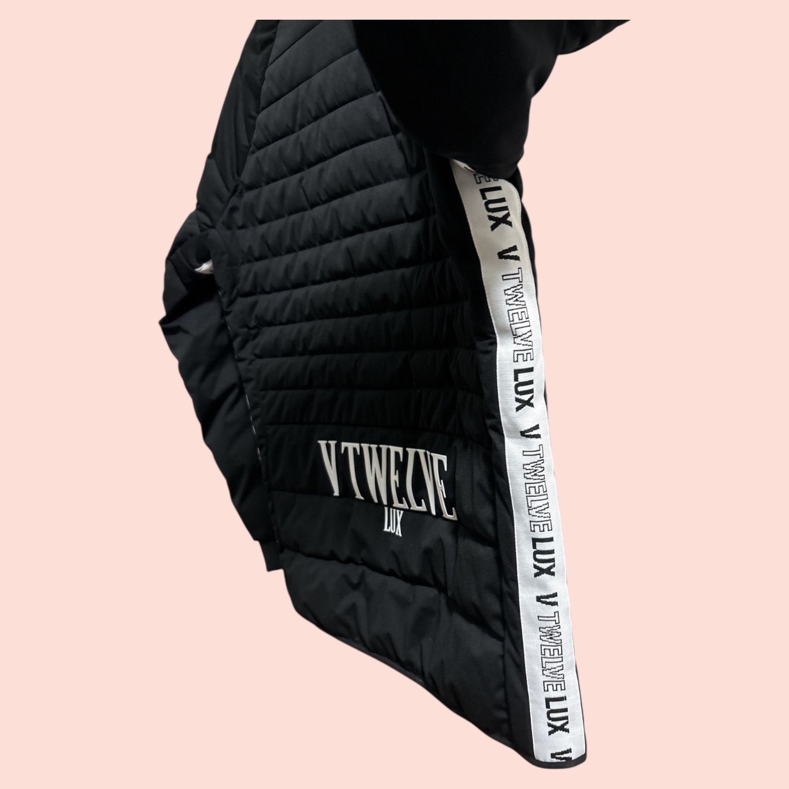 V12LUXヴィトゥエルヴ防寒ジャケット ブラック
